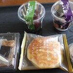 シャトレーゼ 美しが丘タウンプラザ店 - バターどらやき、わらび餅、よもぎ団子、いそべ餅、塩豆大福