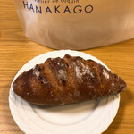 ハナカゴ - 赤ワインのパン