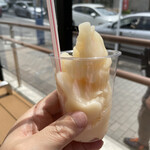 恵那川上屋 - 桃のフローズン（税込 400円）評価＝△