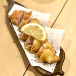 餃子マフィア - 鶏胸肉レア唐揚げ
