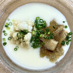 kitchen俊貴 - 鱧と干し椎茸を戻し汁のジュレ