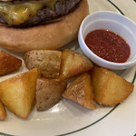 Burger Stand Tender - フレンチフライセット ＋¥330
      ポテトと自家製ケチャップ＆ドリンク