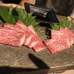 Itamae Yakiniku Hajime - 牛刺し