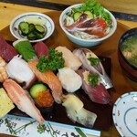 一番鮨 - 特握り寿司(月)の豪かさ！