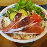 一番鮨 - イカ耳ボイルの乗るサラダ！