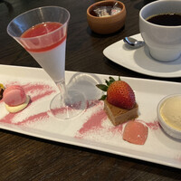 XEX TOKYO / Salvatore Cuomo Bros. - 