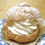 銀座コージーコーナー - 料理写真:Ｗシュー（クリーム＆カスタード）