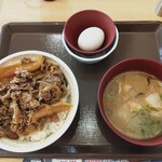 すき家 - 大盛モーニング（とん汁，生卵付き）