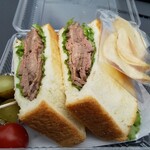 山川牧場 モータウンファクトリー ローストビーフサンドショップ - 