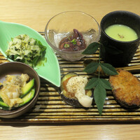 厳選焼鳥 一石三鳥 本店 - 