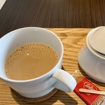 KUTSURO gu Café - カフェオレ　ホット