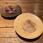 酒井商会 - 鰹の藁焼き ニラ醤油、平目 茗荷 煎り酒