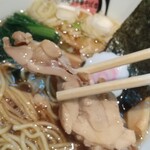 おおぜき中華そば店 - 鶏チャーシューリフト