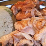 からから屋 - 料理写真:からから屋名物　鶏皮　せせり