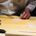 姫沙羅 - 槍烏賊に細かく包丁を入れられています