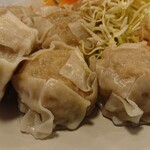大八 - 大きなしゅうまいが５個！アツアツお肉がたっぷり入っており美味しいです。