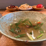 品味台湾 ハン - 薬膳スープ。
