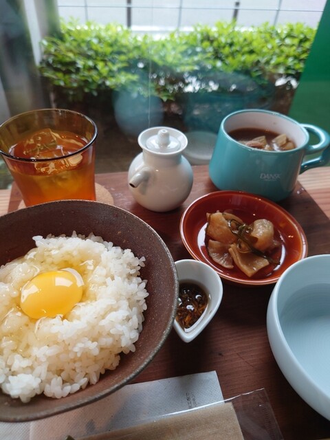 図書カフェ By 白州 山の水農場 甲府 カフェ 食べログ