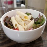 トリワイン ＰＩＫＯＳＨＨＨＵ - セットのサラダ