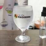 トリワイン ＰＩＫＯＳＨＨＨＵ - お冷