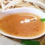 Eiraku - サラッとしたアッサリ味噌スープ