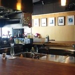 らきせぶ - カウンター内はオープンキッチン♪