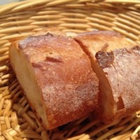 ボン・ヴィラージュ・オゼ - 3種類目のパン　(フランスパン)