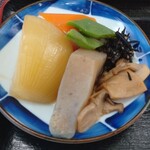 桧茶屋 - 小皿料理はタマネギがデカいΣ ﾟДﾟ≡( /)/ｴｪｯ!