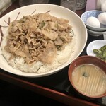 昭和食堂 - 「名物スタミナ丼 ギガ盛り」(2000円)