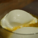 アカ - ヤギのミルクプリンとアイス