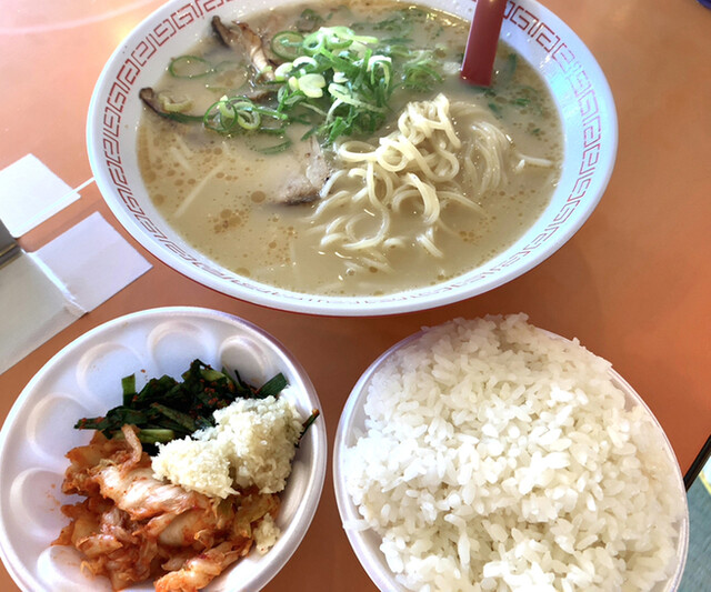 金龍ラーメン 本店 きんりゅうらーめん 日本橋 ラーメン 食べログ