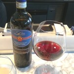 La Brianza - コロナ禍でアルコール提供が結構しばらく止まっていて、やっと解禁になったのでずっと楽しみにしていたバルバレスコSacco1755。しばらく我慢で楽しみにしていたので、引き続きメニューインを見て早速♪嬉し