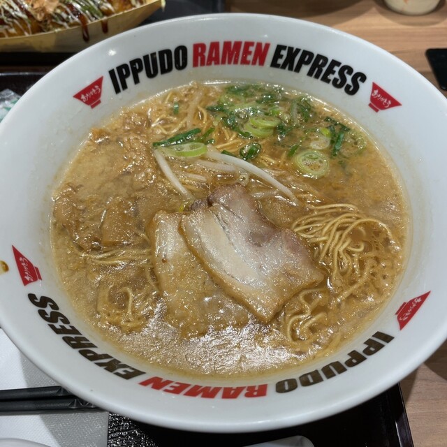 イップウドウ ラ メン エクスプレス イオンモールいわき小名浜店 Ippudo Ramen Express いわき市その他 ラーメン 食べログ