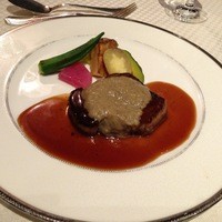 アンシャンテ - 牛フィレポワレ 秋茸とマロンのスービーズ 葡萄風味ソース