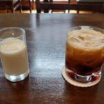 Hananogikohiten - アイスコーヒーとヨーグルト飲料　自家製だろうね