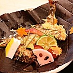 日本料理　百屋 - 【焼物】子持ち鮎と吹き寄せ