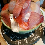 シハチ鮮魚店 - 