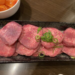焼肉十九 - 塩タン　@900円　２人前