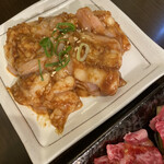 焼肉十九 - 牛ホルモン　620円