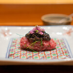 肉割烹 上 - タルタル 藁の香り カメノコ オシェトラキャビア 花穂 ディル