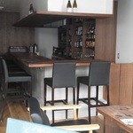 Hygge - 201210 Hygge　１Fは、Bar。お昼は営業しておらず、２Fの待席となっています。.jpg