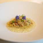 レストラン オオツ - 2021.6 噴火湾産毛蟹の真薯仕立て ガスパチョゼリー アニスの花 矢車草