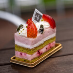 一夜城 ヨロイヅカ・ファーム - 2021.6 フレーズ ピスターシュ（550円）