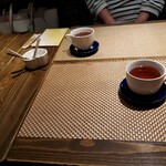 海鮮 イタリアンバル ルチアーノ - 紅茶で一休み。