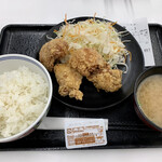 Yoshinoyaakasakamitsuketen - から揚げ定食