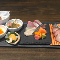 小野の離れ 博多本店 - 刺身盛り合わせ12点盛り（胡麻鮪付）