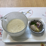 Youshoku Koubou Papa No Daidokoro - じゃがいものスープ。
                        鶏ハムのジュレ仕立て。