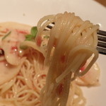 冷たい桃のスパゲッティーニ；麺のコシは最高！