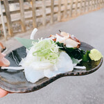 いっ夫 - 生タコの刺身　400円