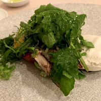 ラ セッテ 広瀬北町本店 - グリーンサラダの下には『穴子』が一匹分
                    ありました｡ナスとムースがめっちゃ美味しい♡